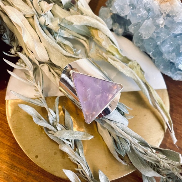 Amethyst Silver Pyramid Ring △ - Picture 3 of 4